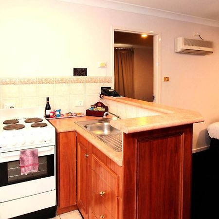 Best Western Ambassador Motor Inn & Apartments Wagga Wagga Exterior foto