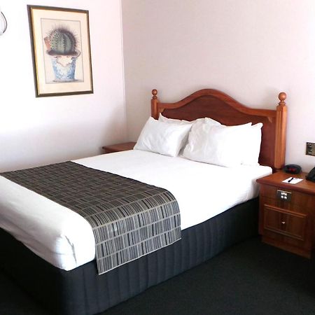 Best Western Ambassador Motor Inn & Apartments Wagga Wagga Exterior foto