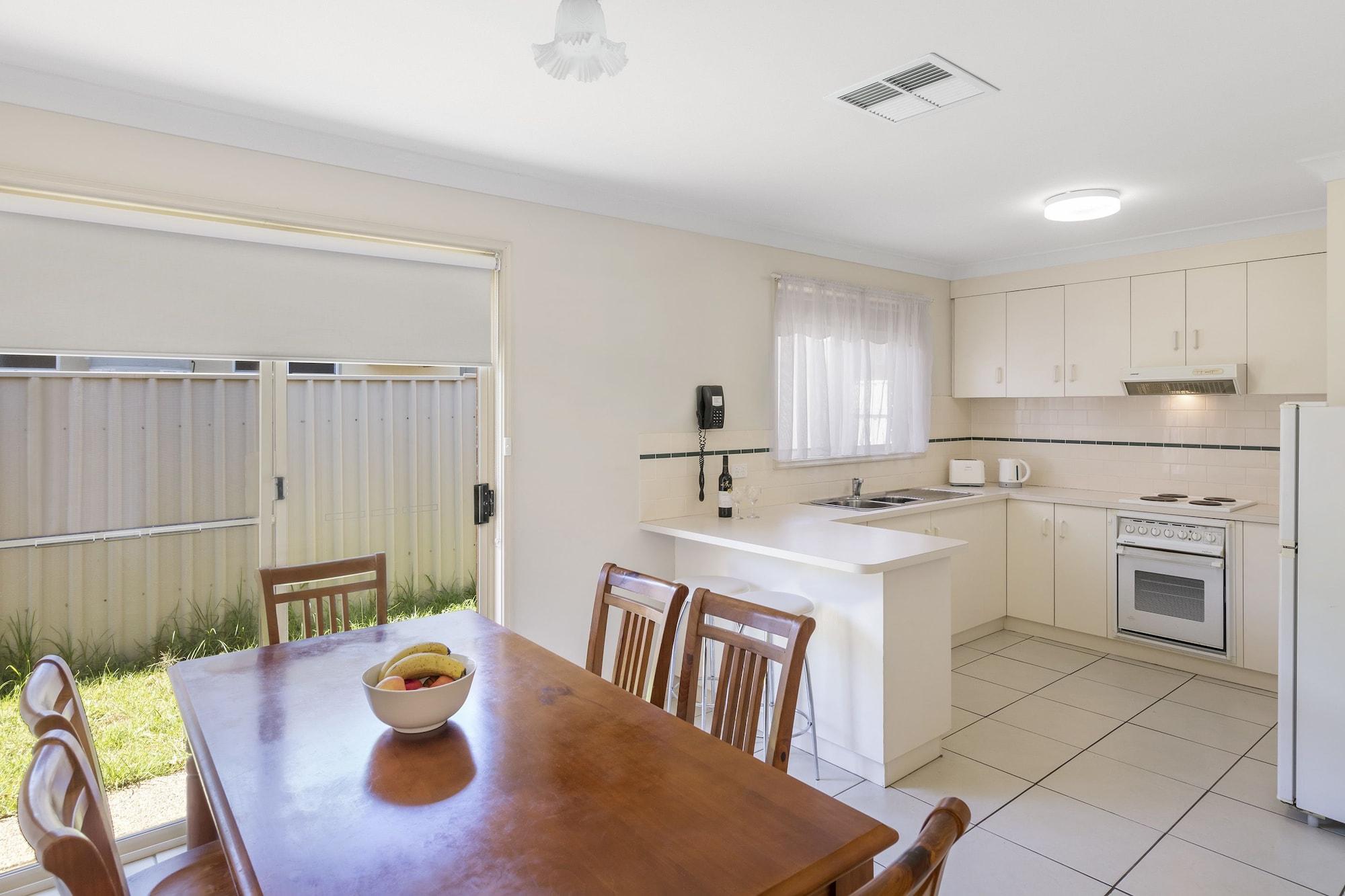 Best Western Ambassador Motor Inn & Apartments Wagga Wagga Exterior foto