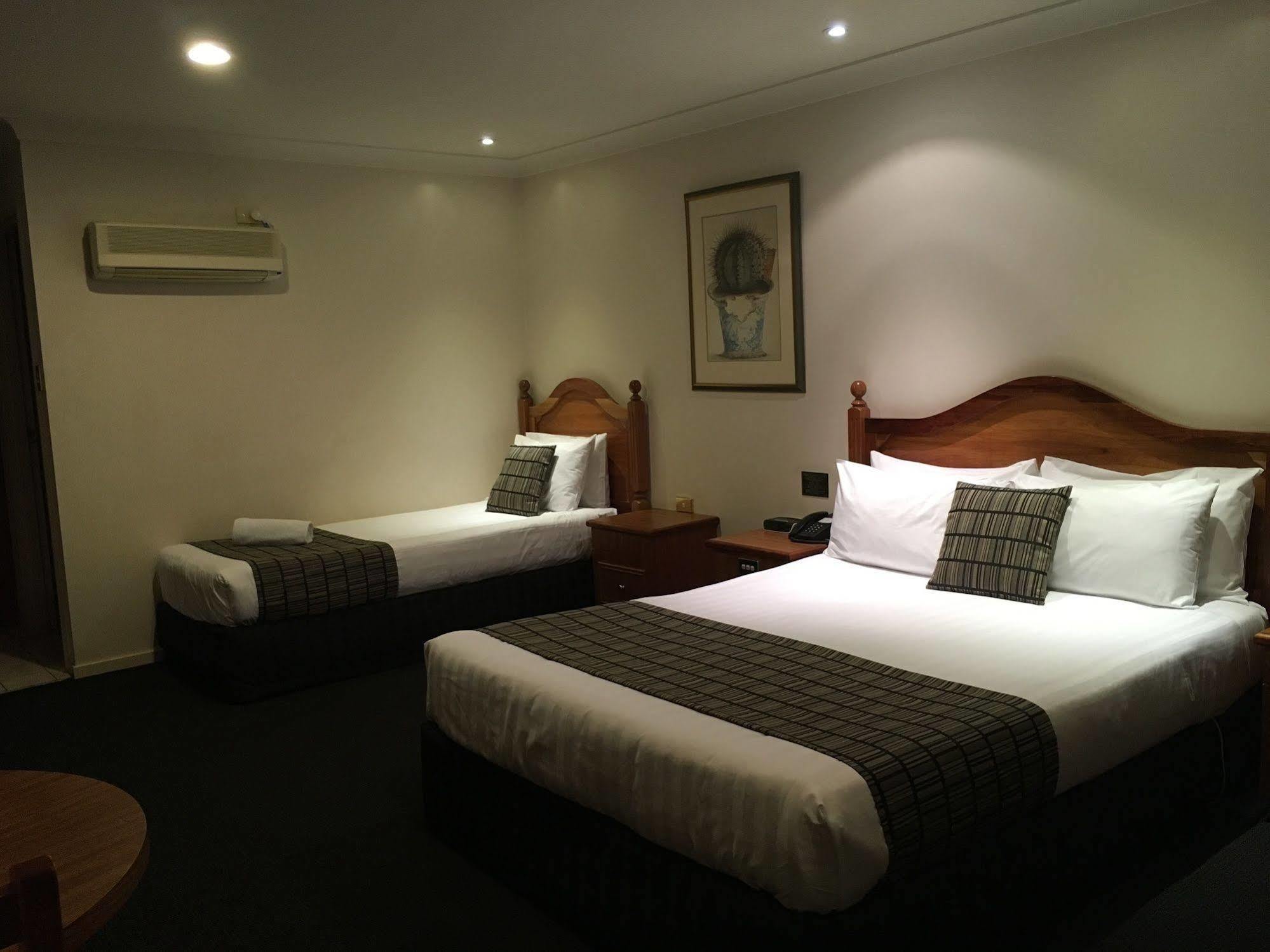 Best Western Ambassador Motor Inn & Apartments Wagga Wagga Exterior foto