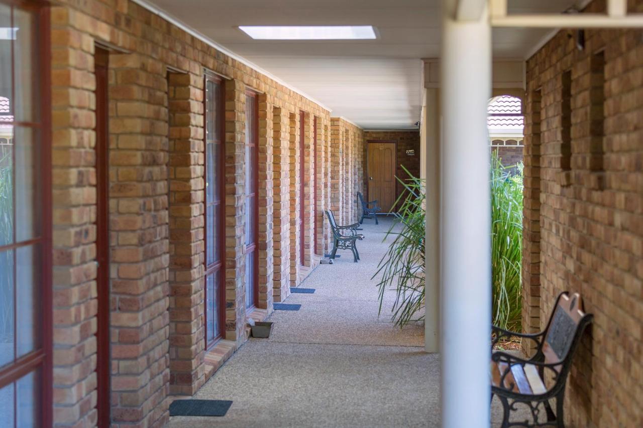 Best Western Ambassador Motor Inn & Apartments Wagga Wagga Exterior foto