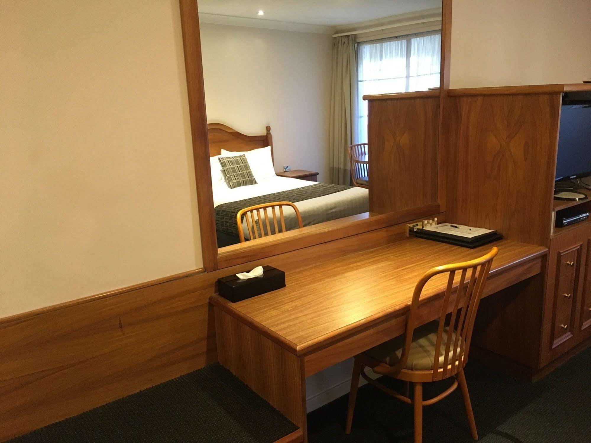 Best Western Ambassador Motor Inn & Apartments Wagga Wagga Exterior foto